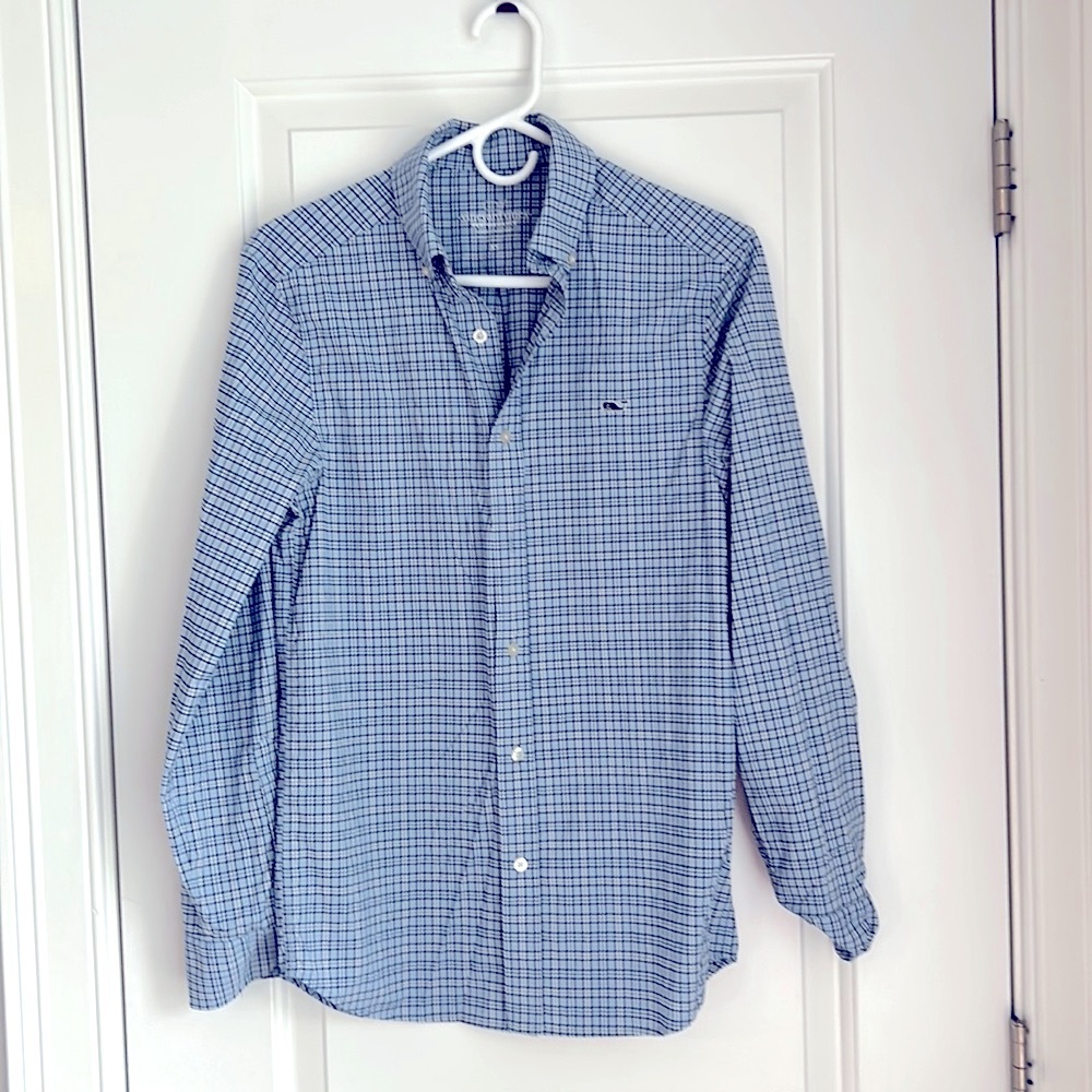 Vineyard Vines Button Down performance
